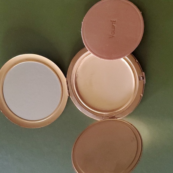 Volupte' Vintage Beautiful Compact - Picture 5 of 7